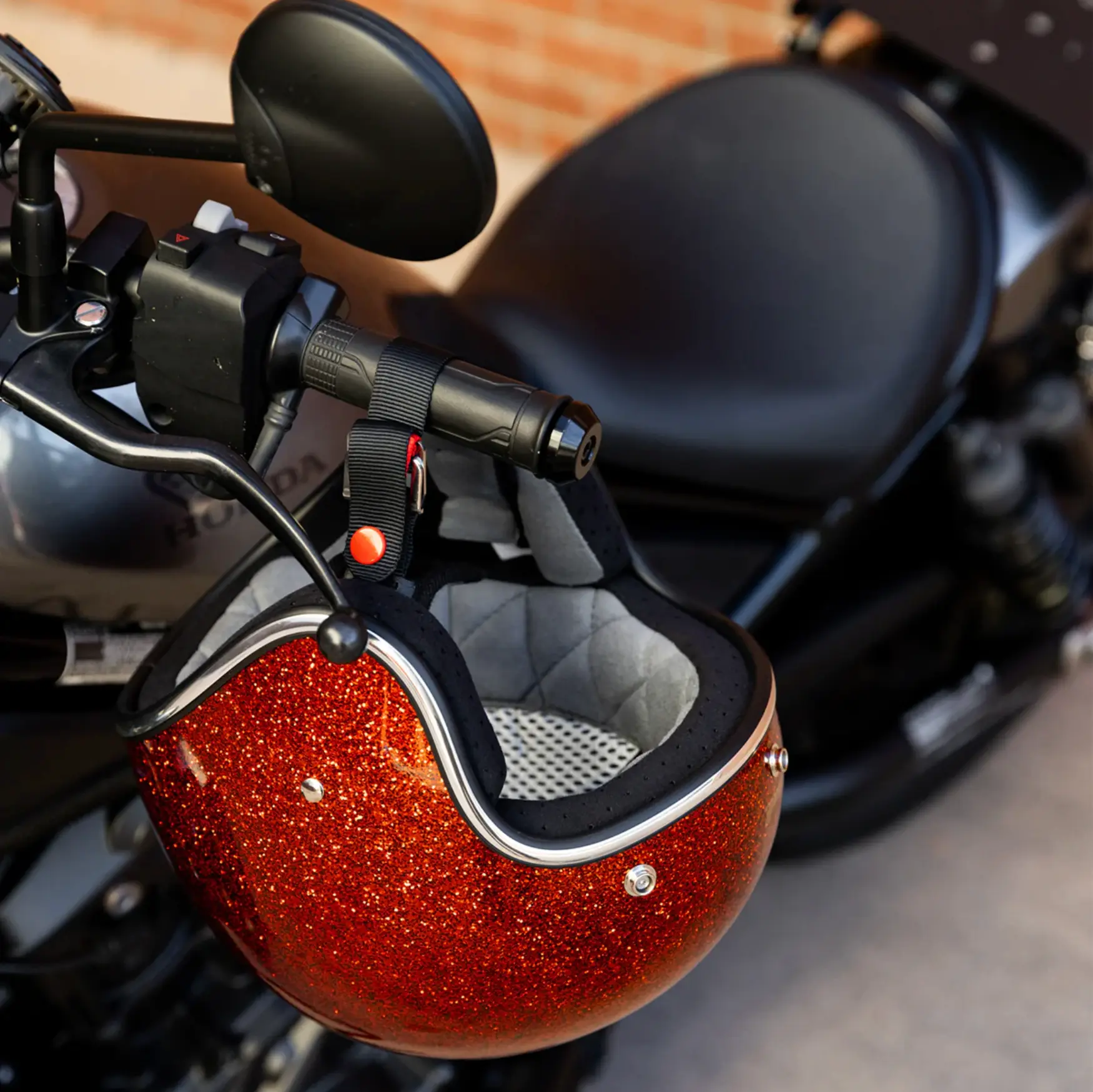 Biltwell Bonanza Helmet - Megaflake Rootbeer - Image 9