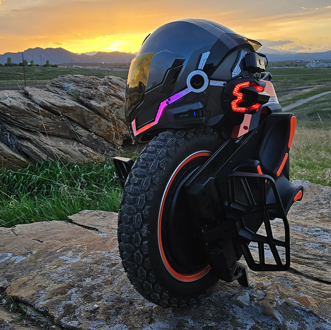 Helmet Brake Light - LED Brake Free Universal Motorcycle Helmet  Brake Light - Image 3
