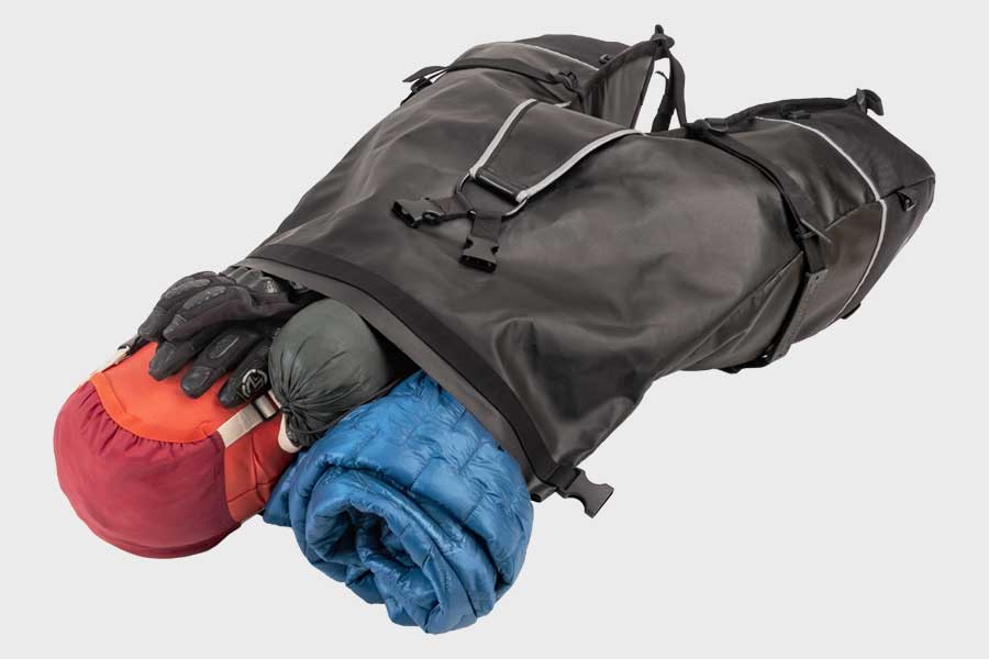 Coyote Saddlebag 39L – Giant Loop Rackless Adventure System (Black) - Image 4