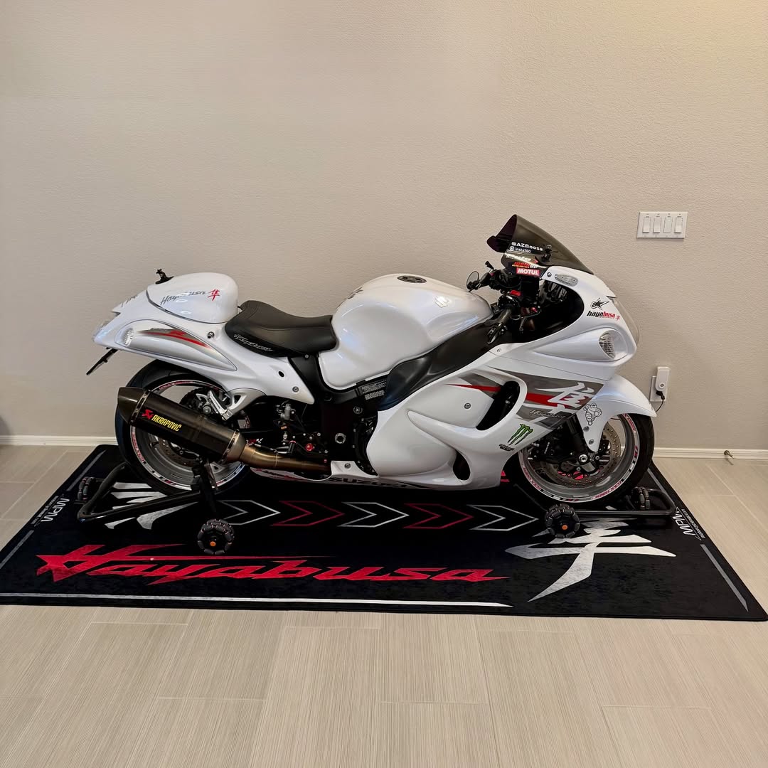 Designed Pit Mat for Suzuki Hayabusa Motorsport Motorcycle - MM7129 - Image 15
