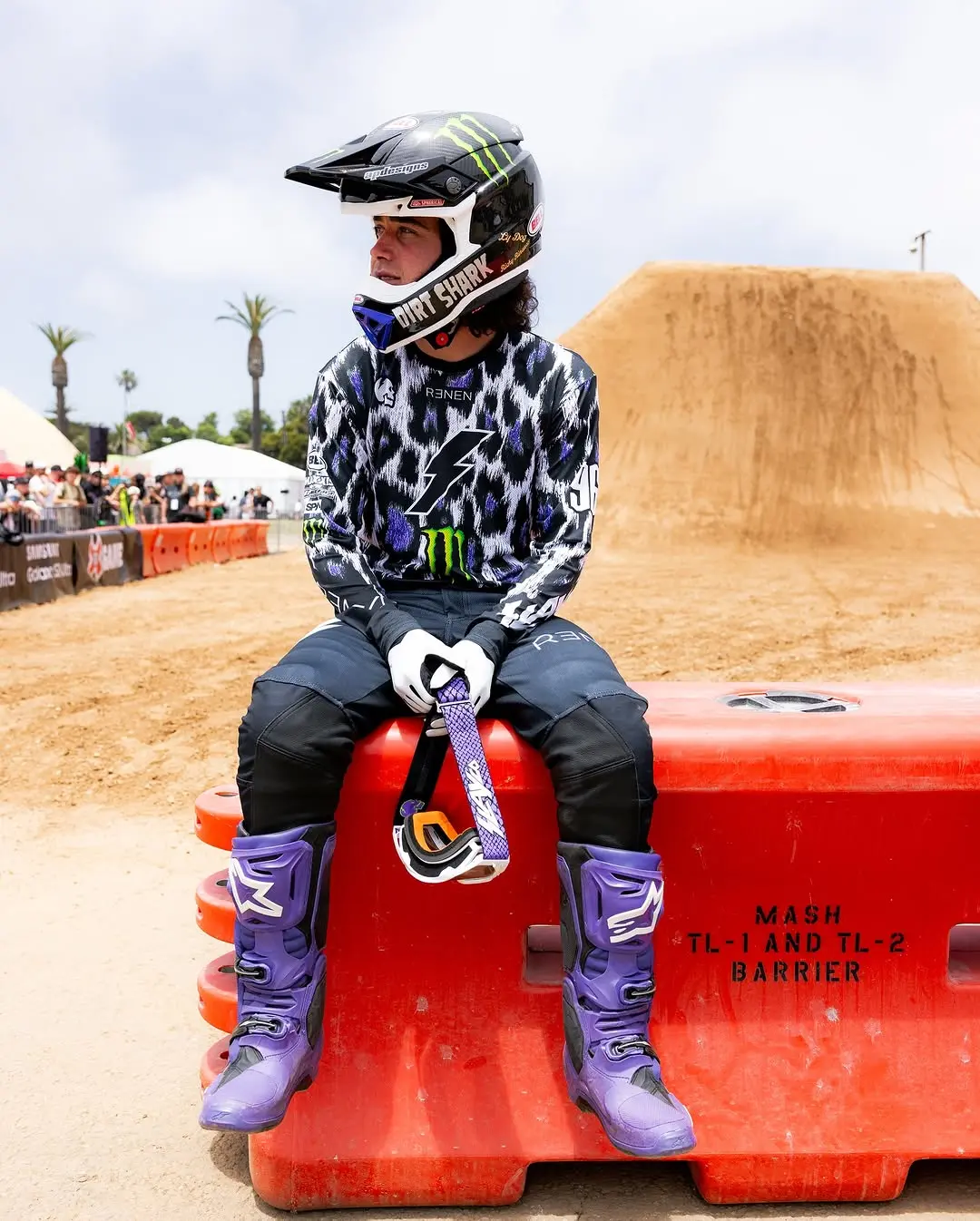 EVS Slayco 96 Ghost Leopard Knee Guard - Limited Edition Axel Hodges Knee Guards - Image 5