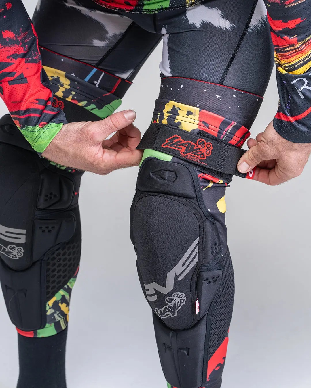 EVS Slayco96 Explosion Knee Guard - Image 3