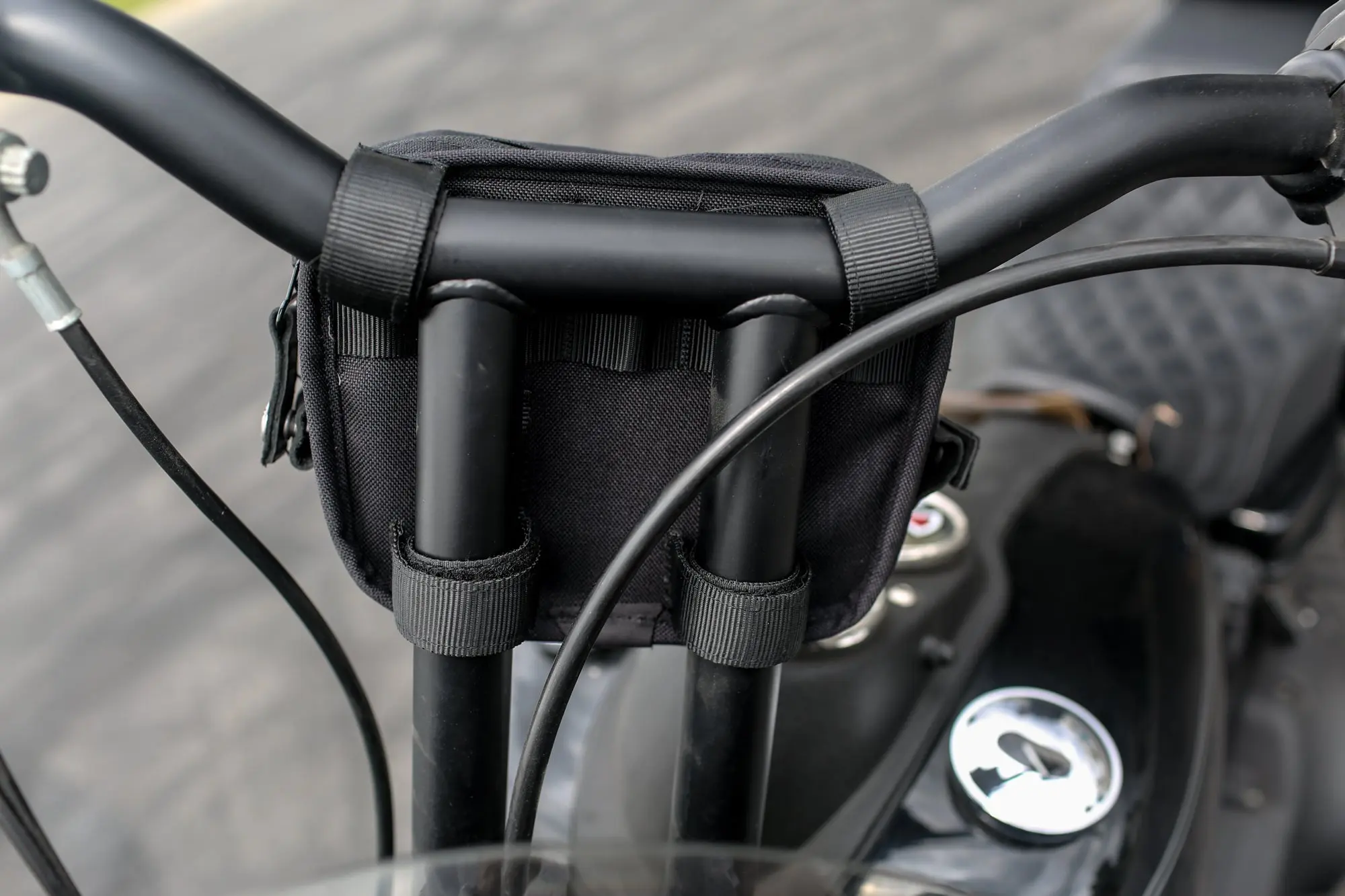 Burley H Bar Bag - Black - Image 5