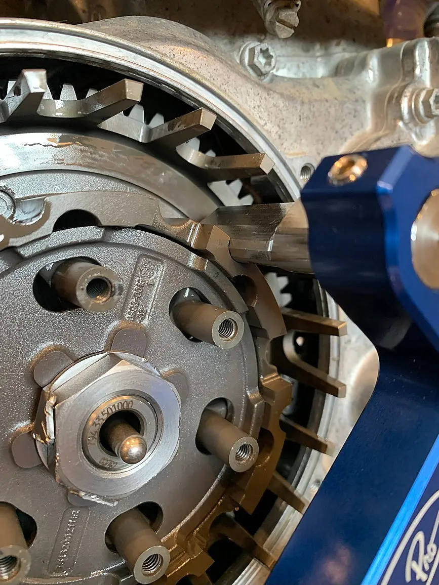 Motion Pro H D Clutch Holding Tool - Image 2
