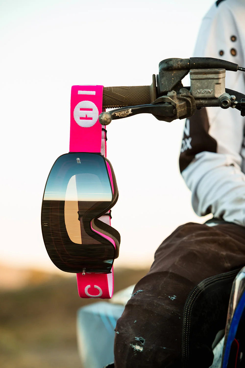 Havoc Flamingo Infinity Goggles - Image 2