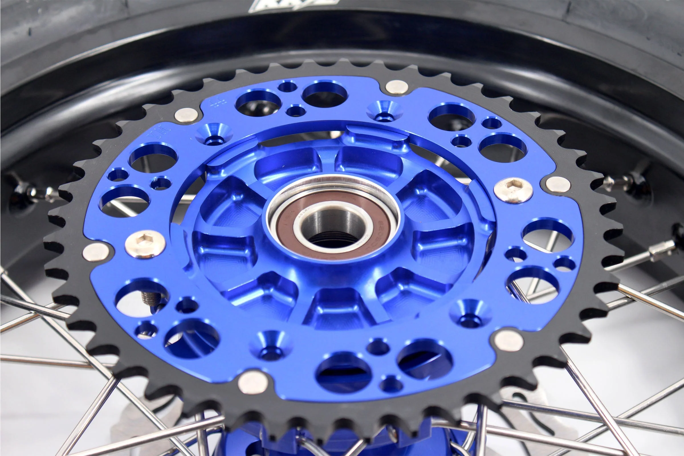 KKE 3.5/4.25*17inch Cush Drive Rims with CST Tires For YAMAHA WR250F 2001-2019 WR450F 2003-2018 Blue Hub - Image 9