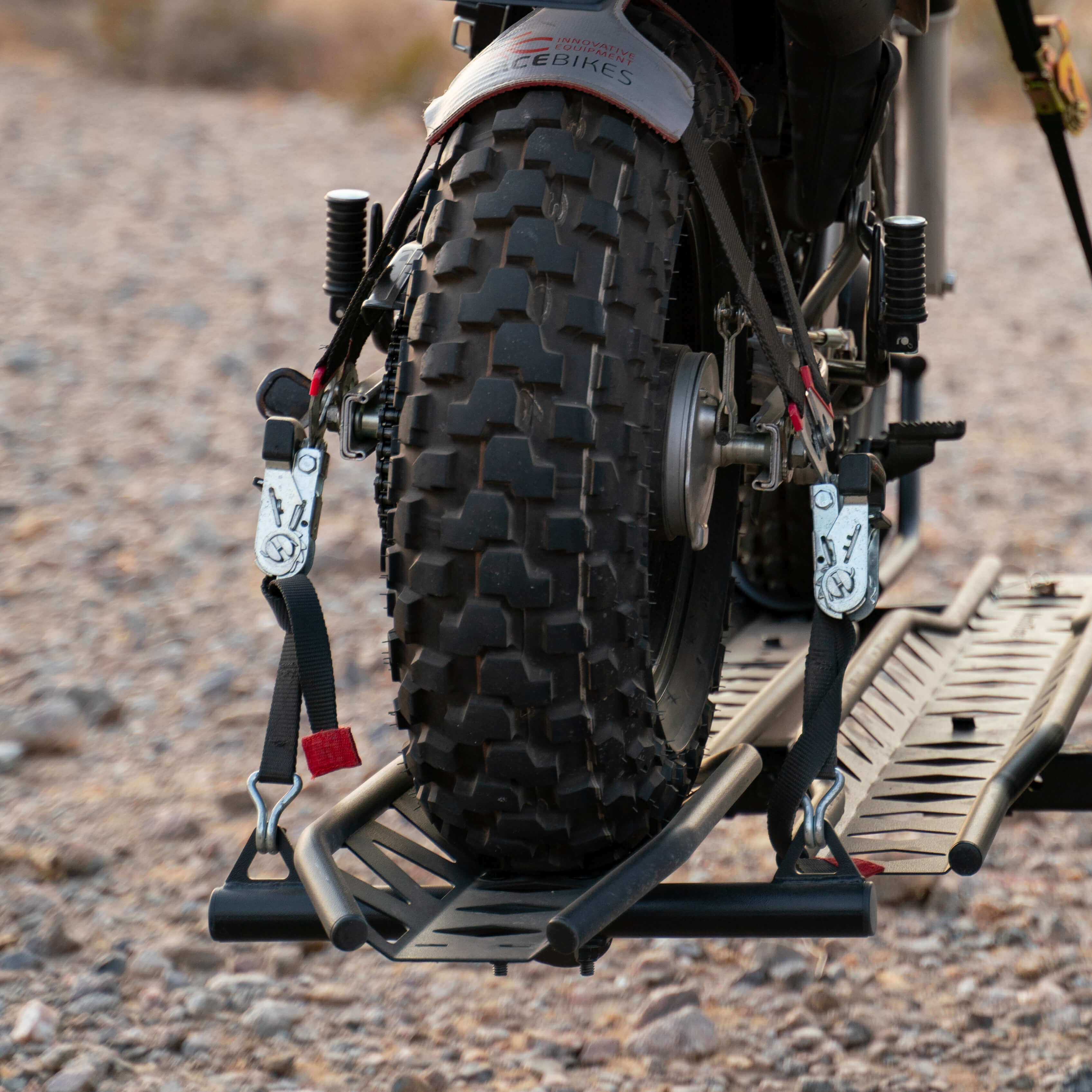 MotoTote Max+ Motorcycle Hitch Carrier - Image 10