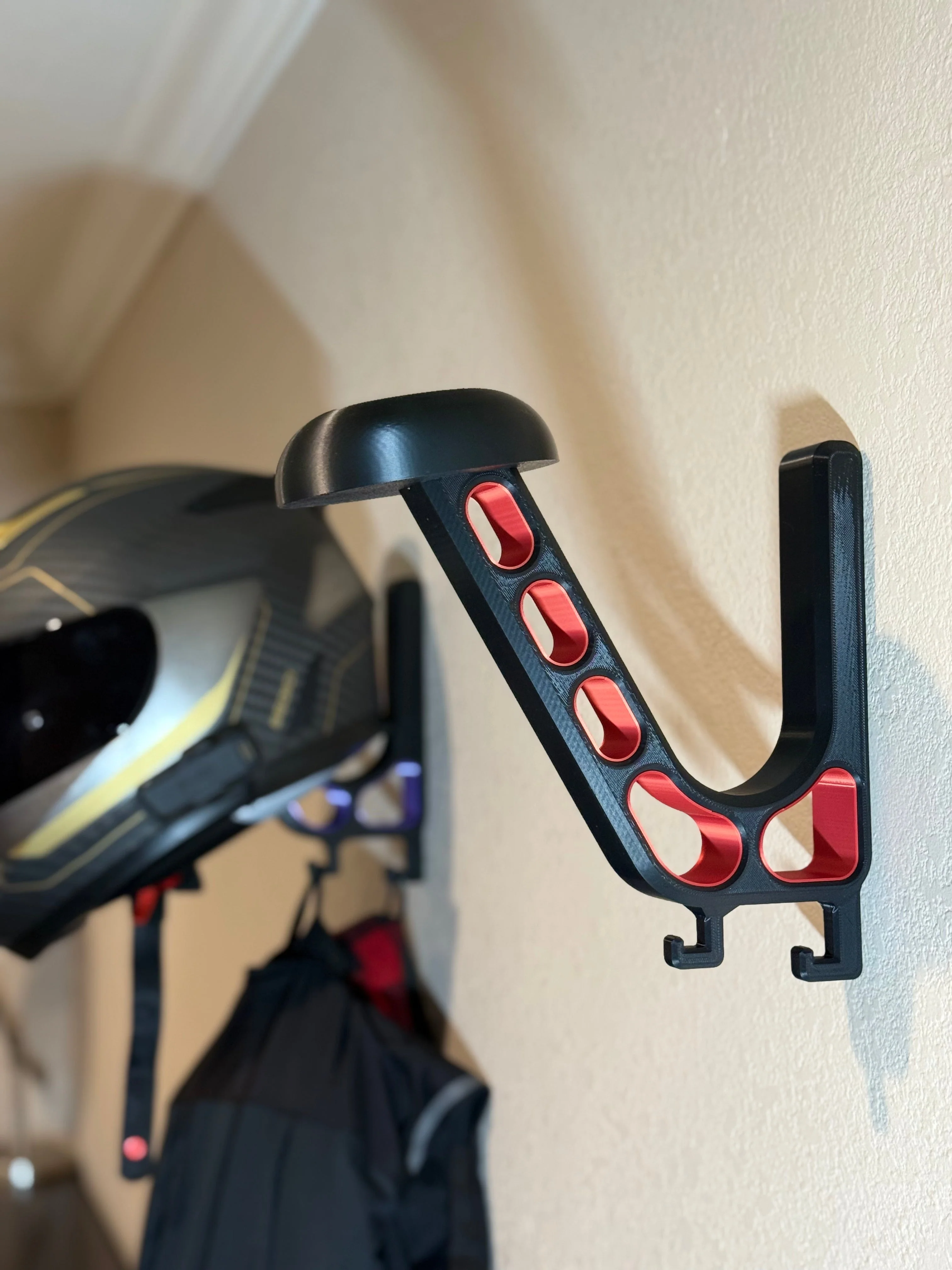 Motorcycle Helmet Wall Mount – Universal Helmet Hook for Any Bike - Image 11