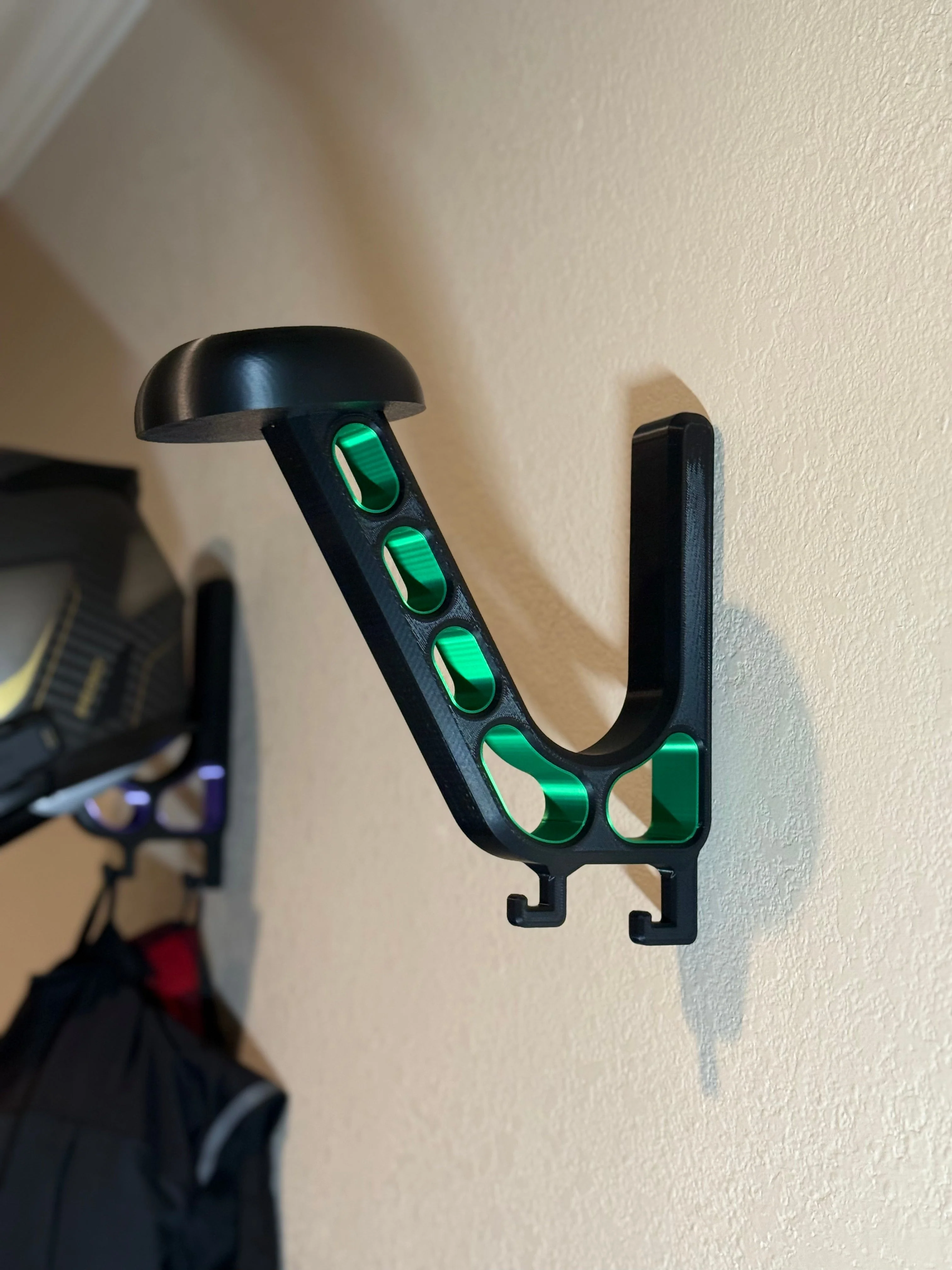 Motorcycle Helmet Wall Mount – Universal Helmet Hook for Any Bike - Image 18