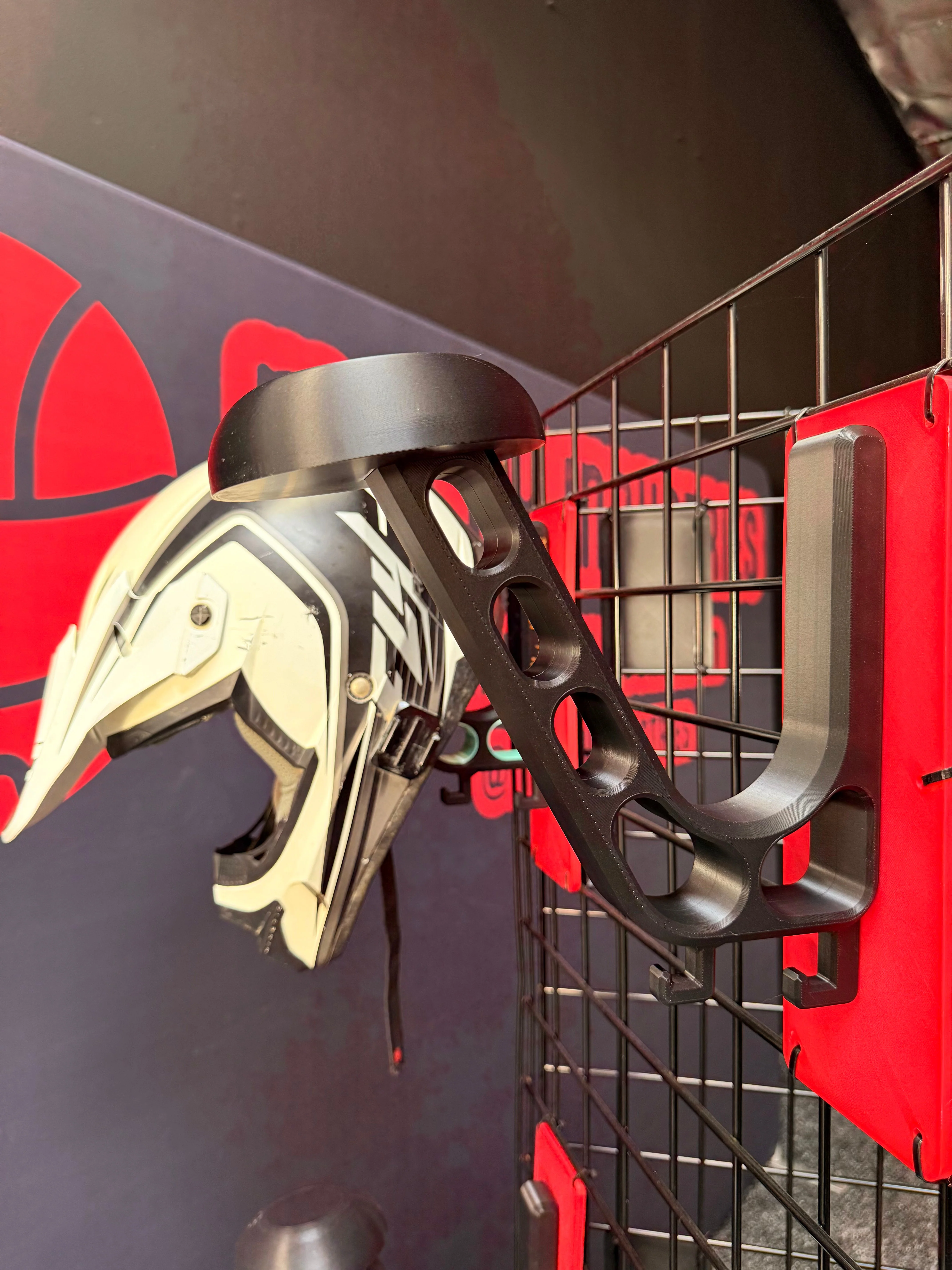 Motorcycle Helmet Wall Mount – Universal Helmet Hook for Any Bike - Image 30