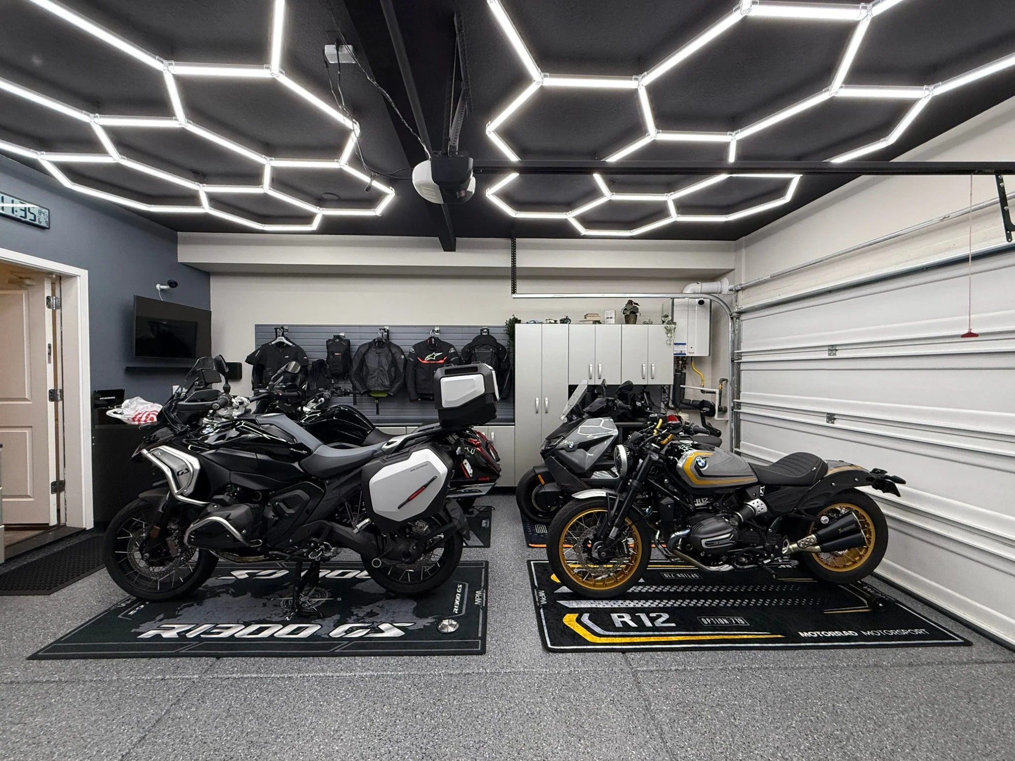 Motorcycle Mat for R1300 GS Motorcycle - MM4101 - Image 16