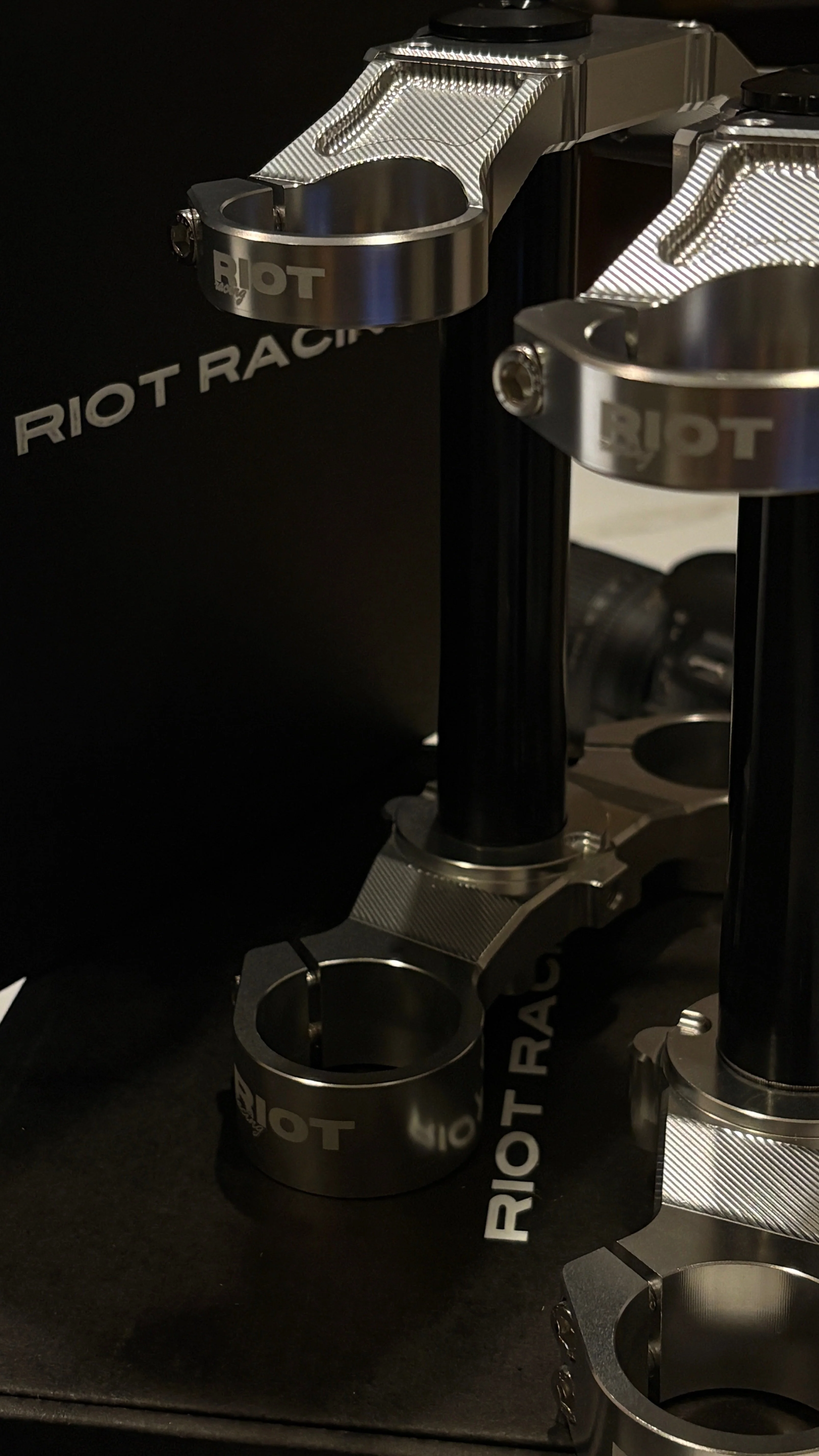 Riot Drop Crown for Surron (STOCK KKE FORKS) - Image 16
