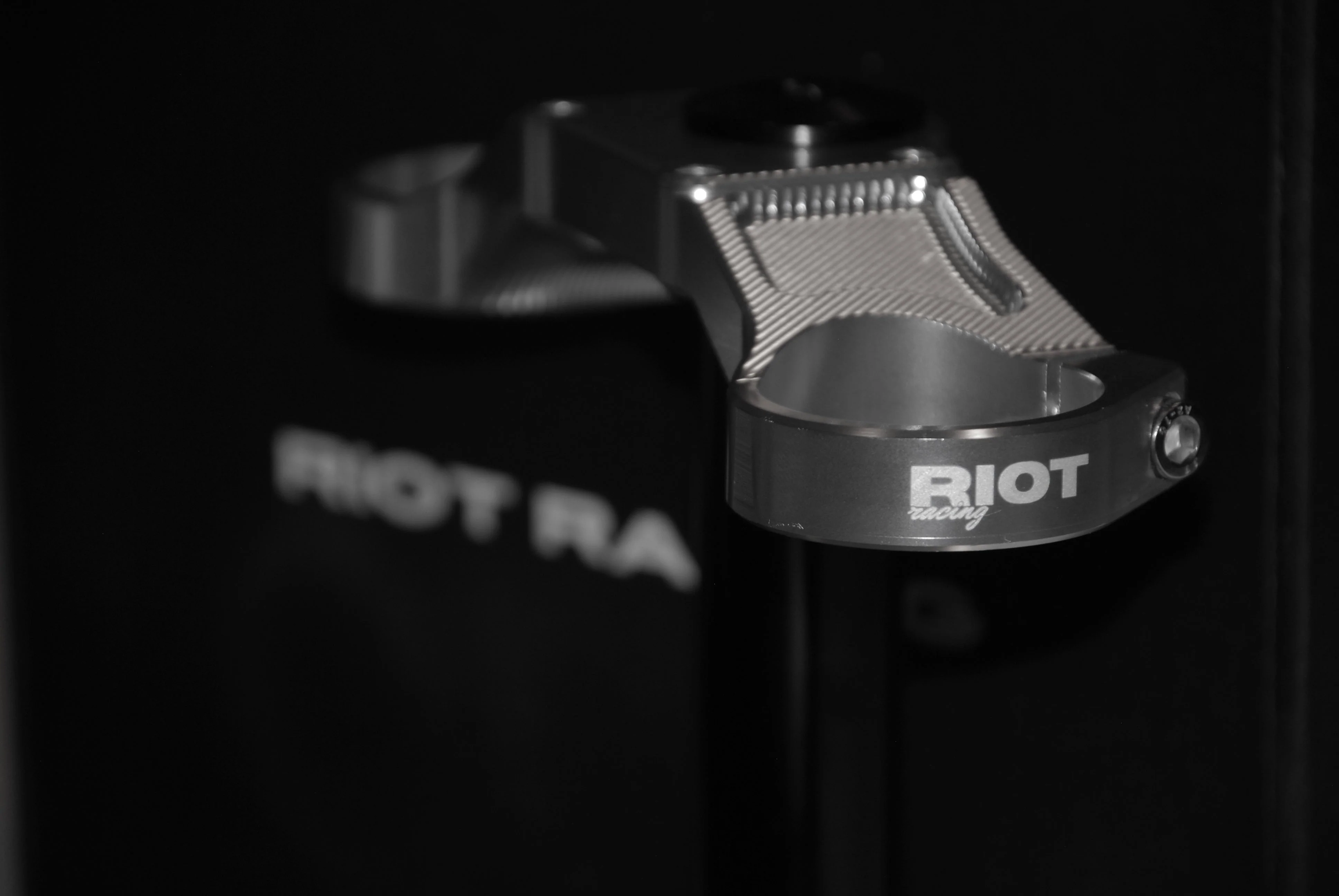Riot Drop Crown for Surron (STOCK KKE FORKS) - Image 5
