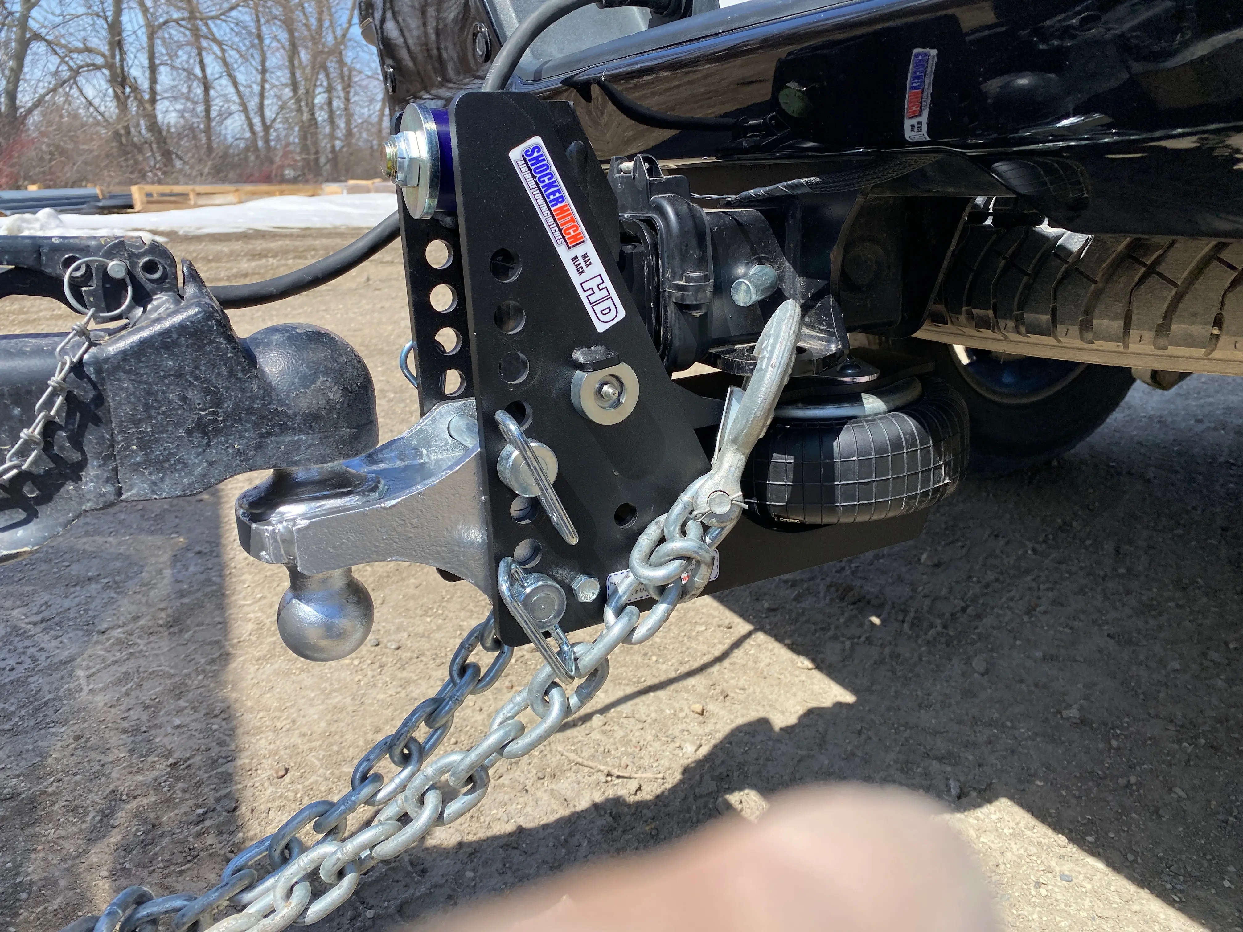 Shocker Hitch Max Black HD Air Hitch - 20,000 lbs. GTW - Image 4