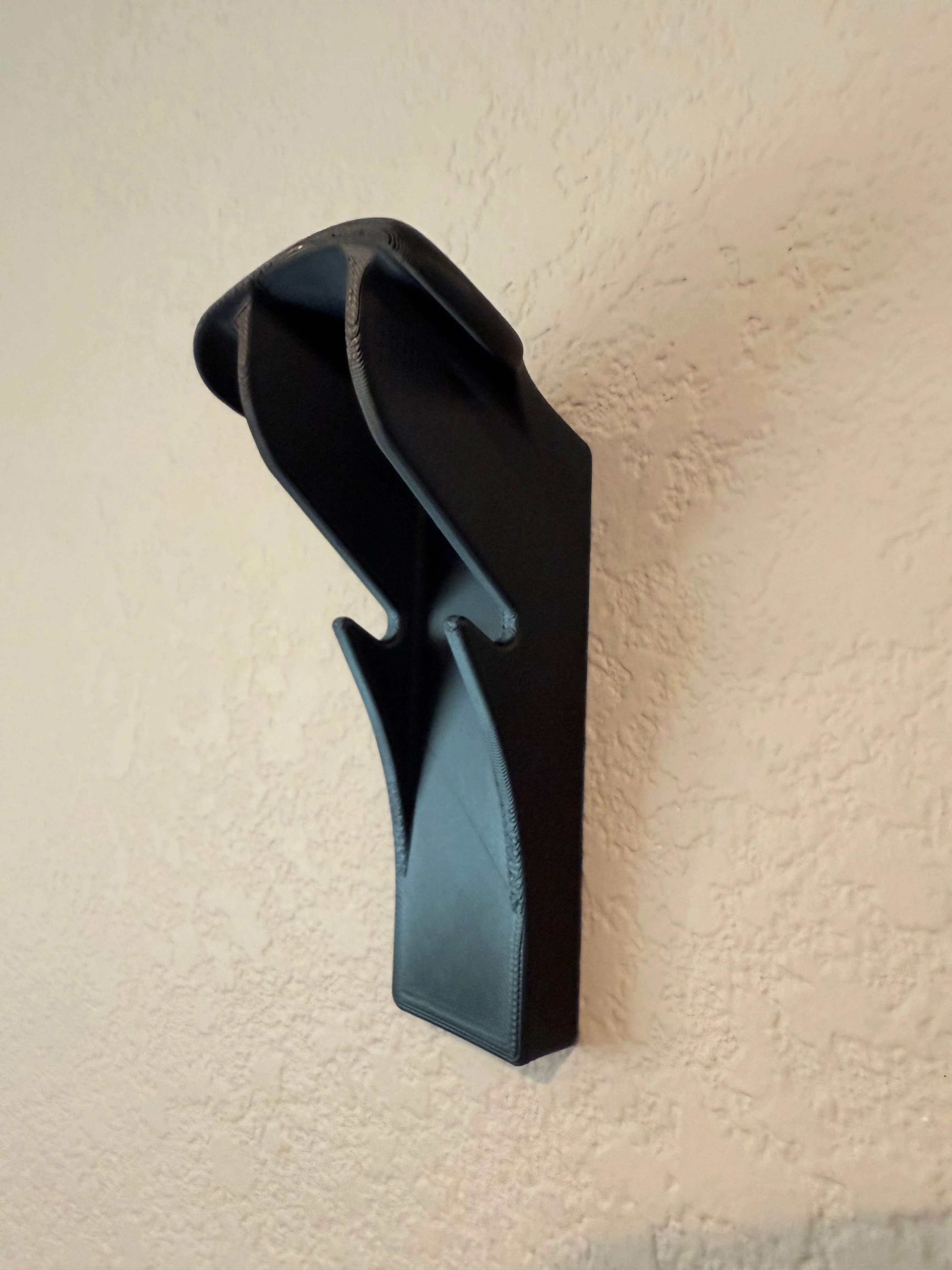 Slim- Flush Motorcycle Helmet Wall Mount - Image 10