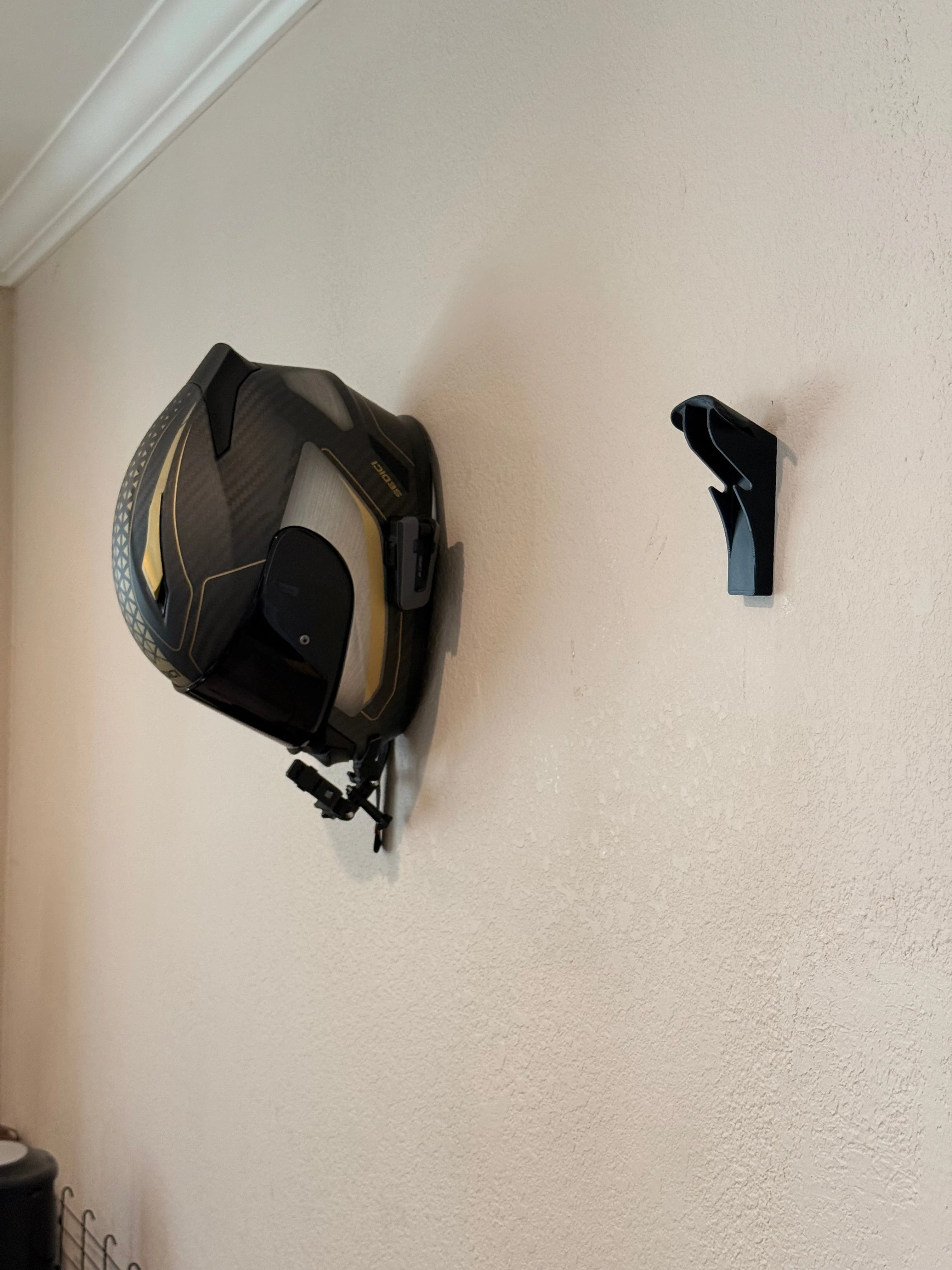 Slim- Flush Motorcycle Helmet Wall Mount - Image 4