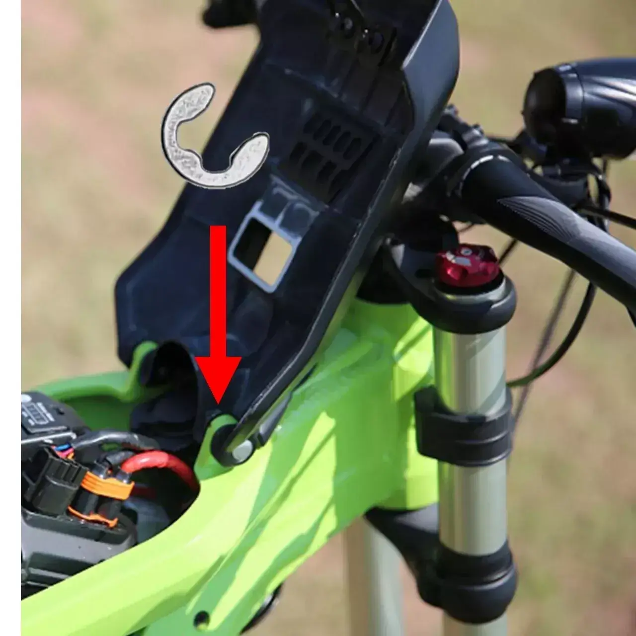 Surron light Bee Battery Lid C-Clip Pins - Image 2