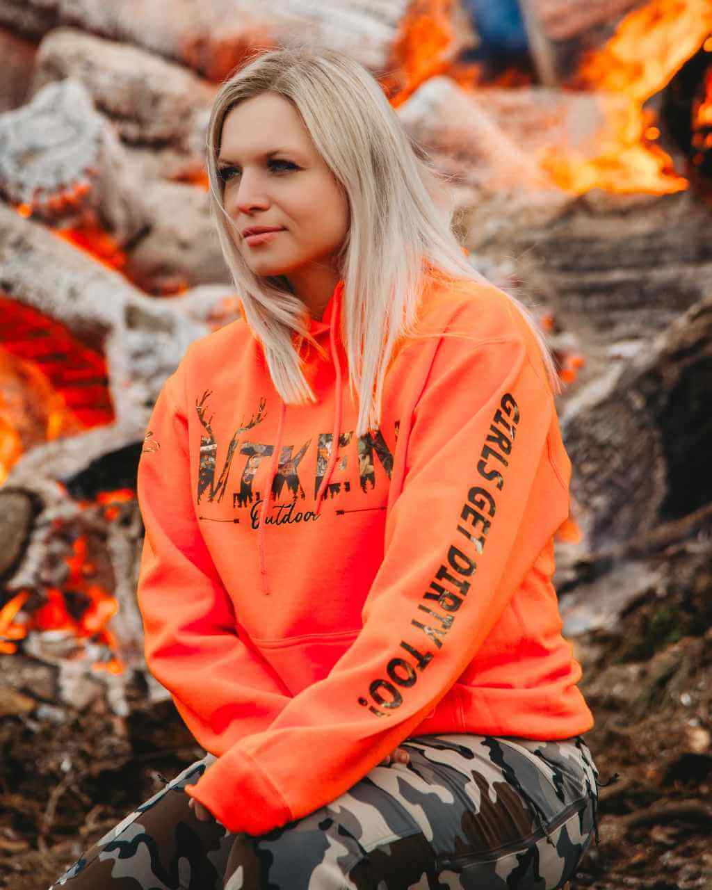 Vixen Huntress Pullover Hoodie-Safety - Image 2