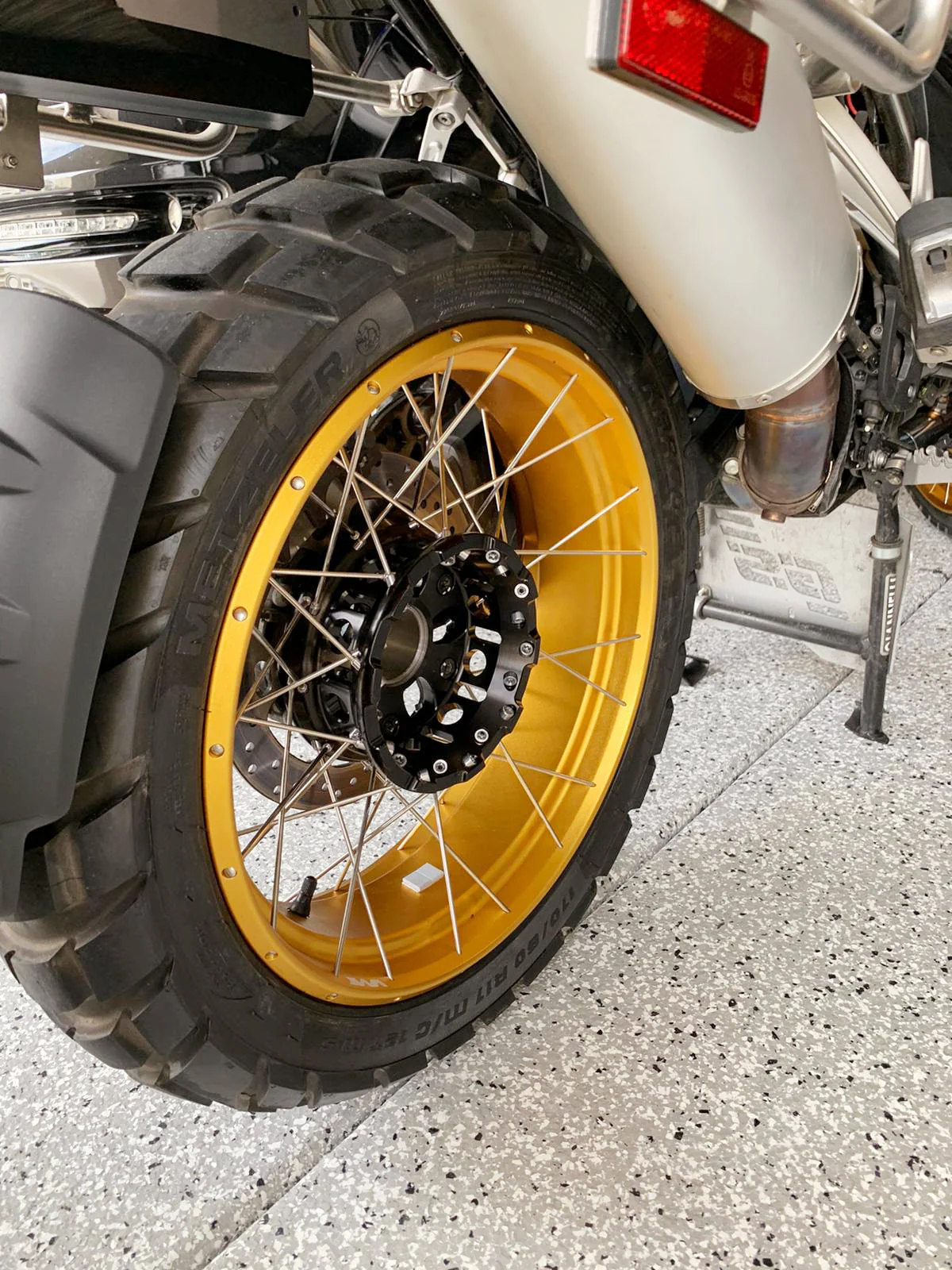 VMX 19" / 17" Tubeless Wheels For BMW R1200GS R1200GS Adventure 2013-2020 - Black Hub & Gold Rim - Image 9
