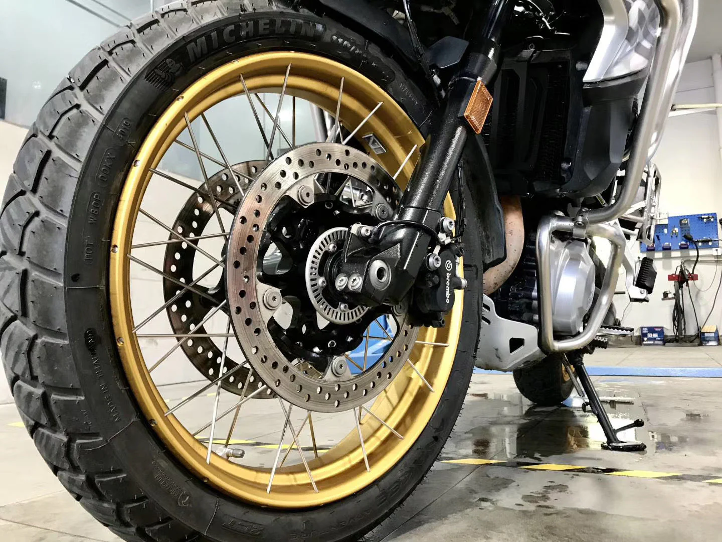 VMX-Racing 19in. 17in. Tubeless Wheels Fit For BMW F750GS 2019-2024 Gold GLM Rims - Image 4