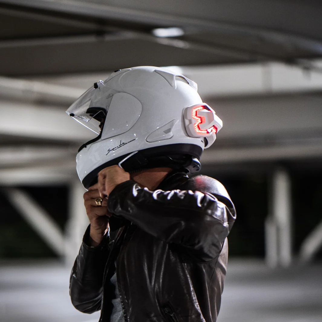Helmet Brake Light - White Brake Free Universal Motorcycle Helmet  Brake Light (USB-C version) - Image 8